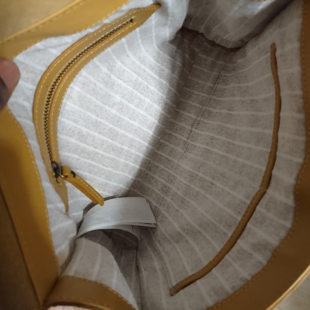 Abercrombie & Fitch Yellow Messenger Bag - Picture 4 of 5